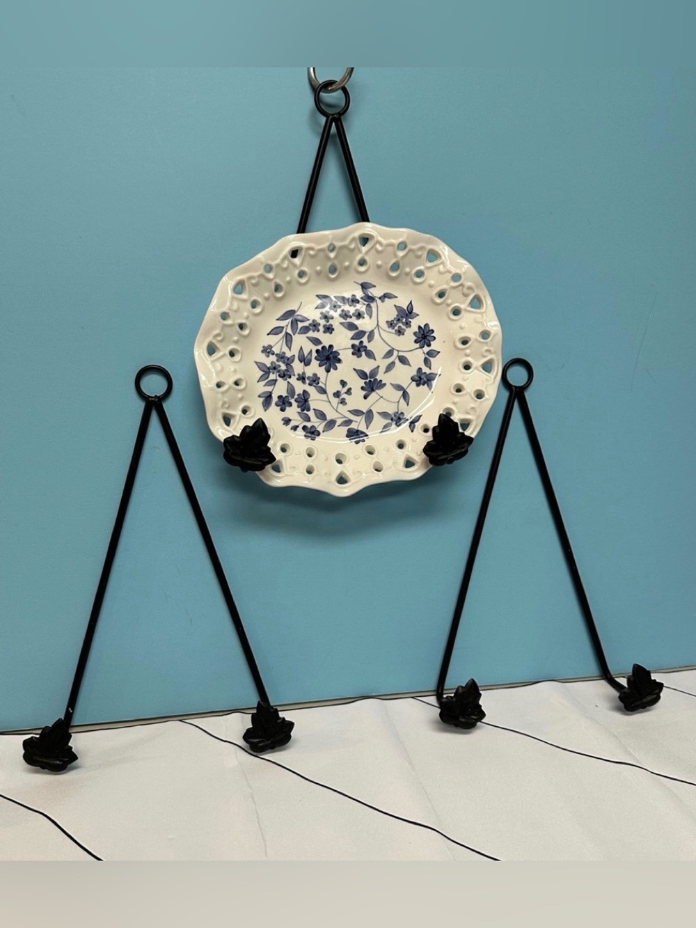 Home Interiors and Gifts Black Decorative Plate Stand - Set of 3